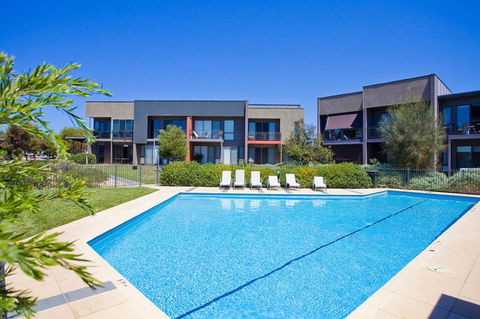 Torquay Golf Retreats - Pool, Beach, Tennis, Golf - Accommodation in Brisbane 2