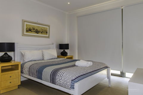 Torquay Golf Retreats - Pool, Beach, Tennis, Golf - Accommodation in Brisbane 8