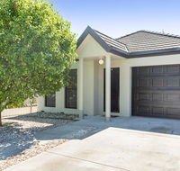 Black Lotus Townhouse - Accommodation in Brisbane