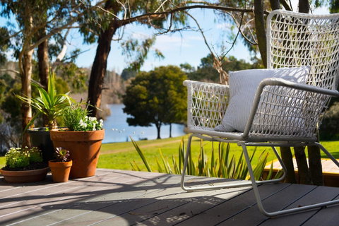 Lake Como Villa - Accommodation in Brisbane 1