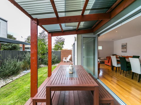 Torquay Timeout - Accommodation in Brisbane 6