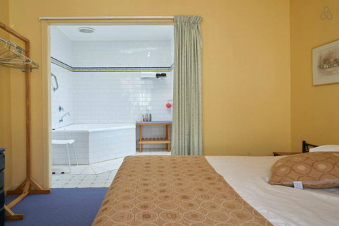 Cottages For Two - Accommodation in Brisbane 8