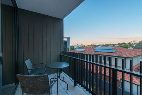 Astrina 2 Bed 2 Bath Apartment - Accommodation in Brisbane 11