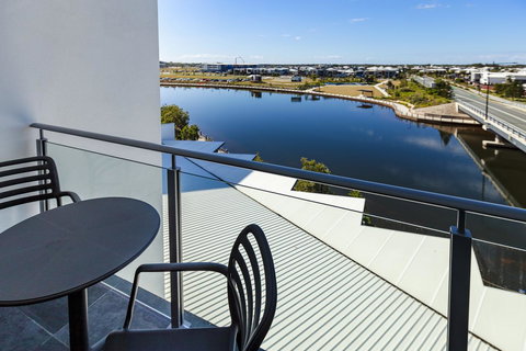 Mercure Sunshine Coast Kawana Waters - Accommodation in Brisbane 9