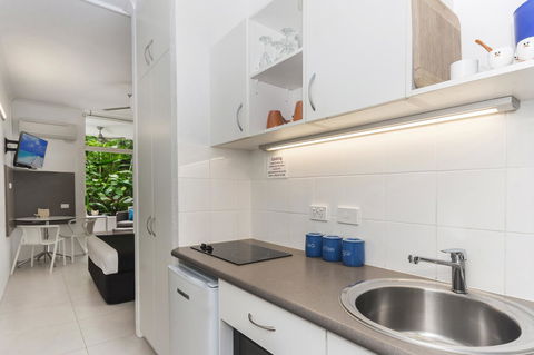 By The Sea Port Douglas - Accommodation in Brisbane 13