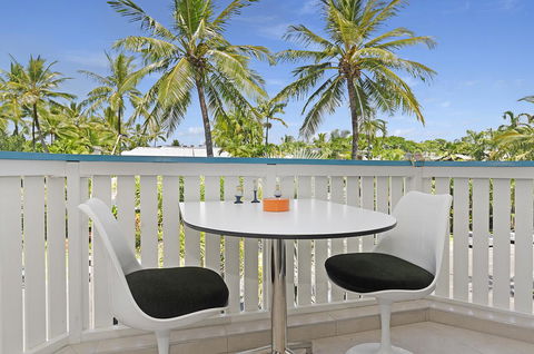 By The Sea Port Douglas - Accommodation in Brisbane 18