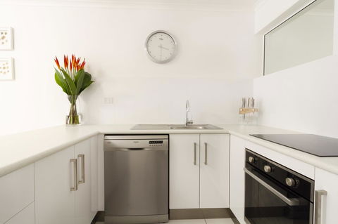 The White House Port Douglas - Accommodation in Brisbane 10