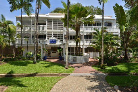The White House Port Douglas - Accommodation in Brisbane 0