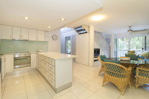 The White House Port Douglas - Accommodation in Brisbane 23