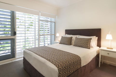 The White House Port Douglas - Accommodation in Brisbane 6