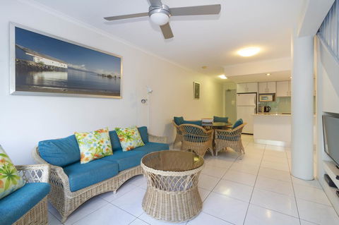 The White House Port Douglas - Accommodation in Brisbane 24