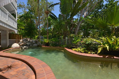 The White House Port Douglas - Accommodation in Brisbane 17