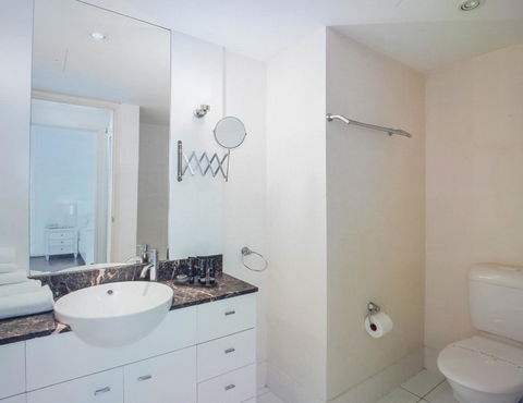 Circle Luxury Holidays - Accommodation in Brisbane 1