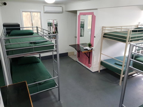 Backpackers In Paradise 18-35 Hostel - Accommodation in Brisbane 10