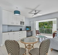 Couples private spa beach getaway - Accommodation in Brisbane