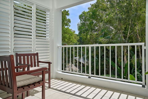 Palm Cove Paradise - Couples Spa Beach Getaway - Accommodation in Brisbane 10