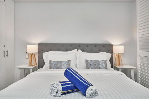 Palm Cove Paradise - Couples Spa Beach Getaway - Accommodation in Brisbane 6