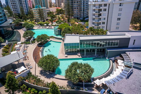 Q1 Resort & Spa - Official - Accommodation in Brisbane 2
