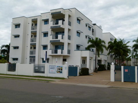 Madison Ocean Breeze Apartments - Accommodation in Brisbane 2