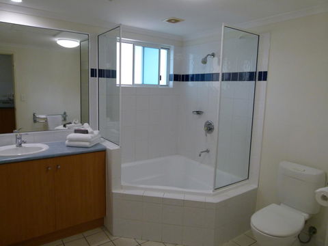 Madison Ocean Breeze Apartments - Accommodation in Brisbane 34