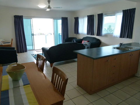 Madison Ocean Breeze Apartments - Accommodation in Brisbane 25