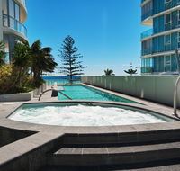 Reflection Tower Two - Accommodation in Brisbane