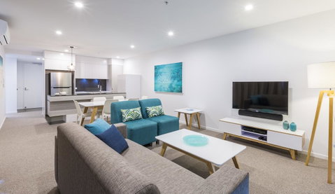 Boardwalk Burleigh Beach - Official - Accommodation in Brisbane 17