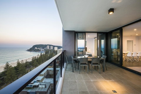Boardwalk Burleigh Beach - Official - Accommodation in Brisbane 9
