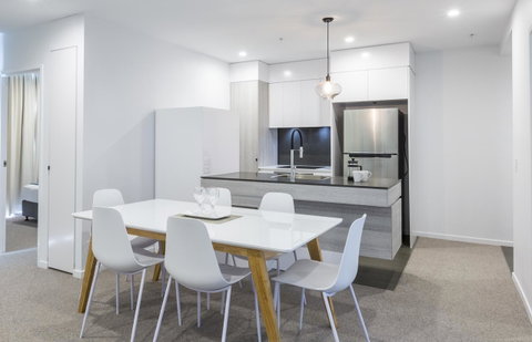 Boardwalk Burleigh Beach - Official - Accommodation in Brisbane 26
