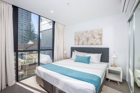 Boardwalk Burleigh Beach - Official - Accommodation in Brisbane 37