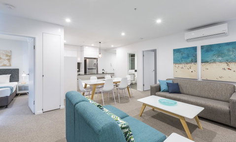 Boardwalk Burleigh Beach - Official - Accommodation in Brisbane 42