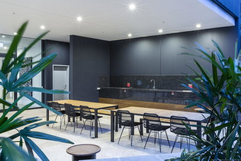 Boardwalk Burleigh Beach - Official - Accommodation in Brisbane 16