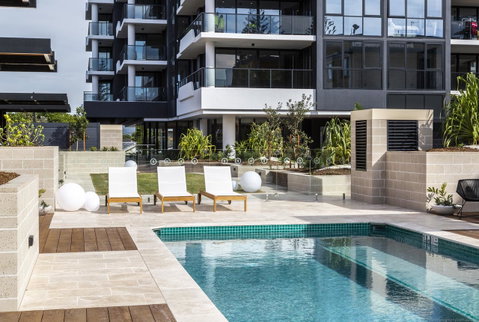 Boardwalk Burleigh Beach - Official - Accommodation in Brisbane 3