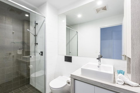 Boardwalk Burleigh Beach - Official - Accommodation in Brisbane 33