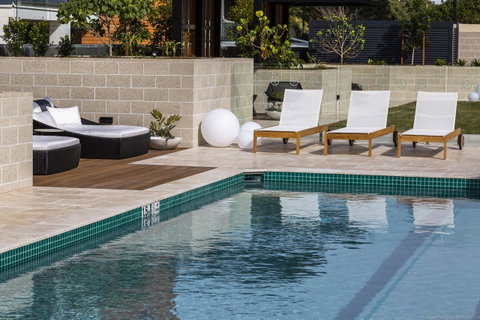 Boardwalk Burleigh Beach - Official - Accommodation in Brisbane 35