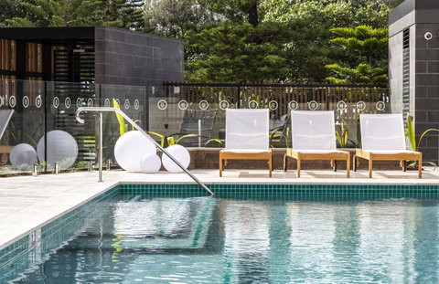 Boardwalk Burleigh Beach - Official - Accommodation in Brisbane 25