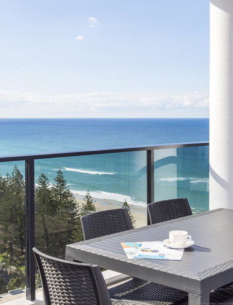 Boardwalk Burleigh Beach - Official - Accommodation in Brisbane 24