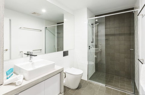 Boardwalk Burleigh Beach - Official - Accommodation in Brisbane 39