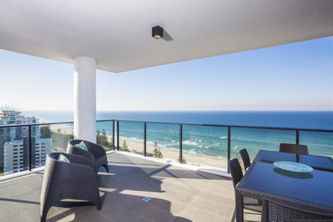 Boardwalk Burleigh Beach - Official - Accommodation in Brisbane 2