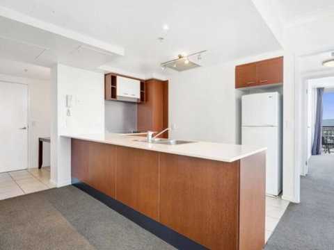 Beach Stay - Ocean & Riverview Resort Chevron Renaissance Central Surfers Paradise - Accommodation in Brisbane 11