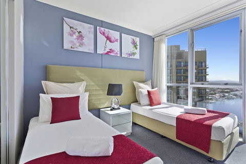 Beach Stay - Ocean & Riverview Resort Chevron Renaissance Central Surfers Paradise - Accommodation in Brisbane 9