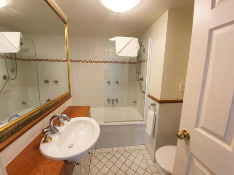 Broadbeach Holiday Apartments - Accommodation in Brisbane 12