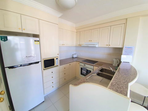 Broadbeach Holiday Apartments - Accommodation in Brisbane 16