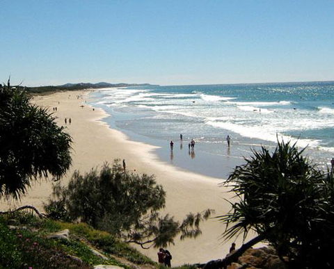 Beach House On Tradewinds Avenue - Accommodation in Brisbane 15
