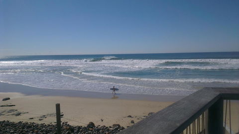 Beach House On Tradewinds Avenue - Accommodation in Brisbane 16