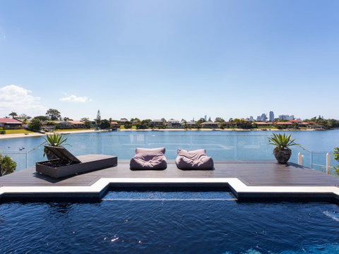 Rumrunner Resort - Accommodation in Brisbane 0
