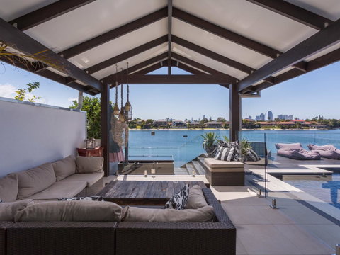 Rumrunner Resort - Accommodation in Brisbane 5