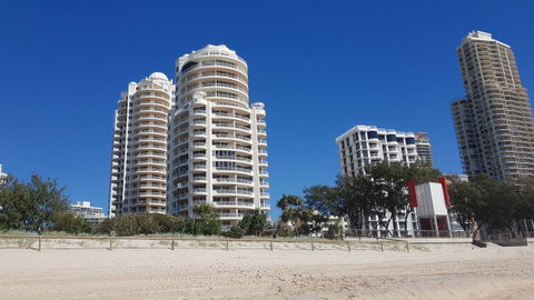 APR Private SUITES MOROC By The Beach - Accommodation in Brisbane 37