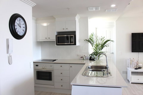 Crystal Bay On The Broadwater - Accommodation in Brisbane 12