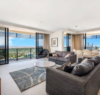 Luxury 3 Bedroom in heart of Broadbeach - Accommodation in Brisbane